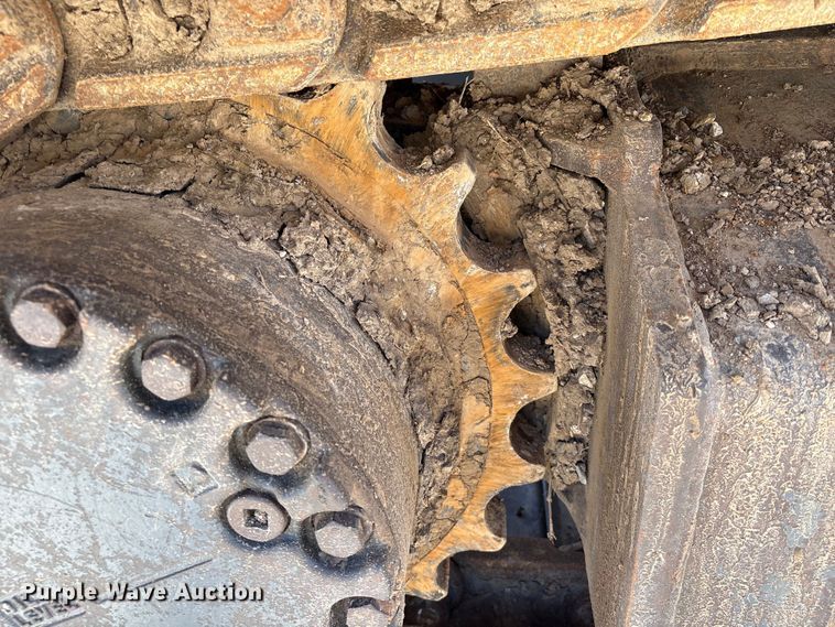 image for item EA7242 2015 Komatsu PC240LC-10 long reach excavator