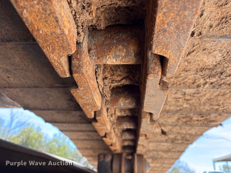 image for item EA7242 2015 Komatsu PC240LC-10 long reach excavator