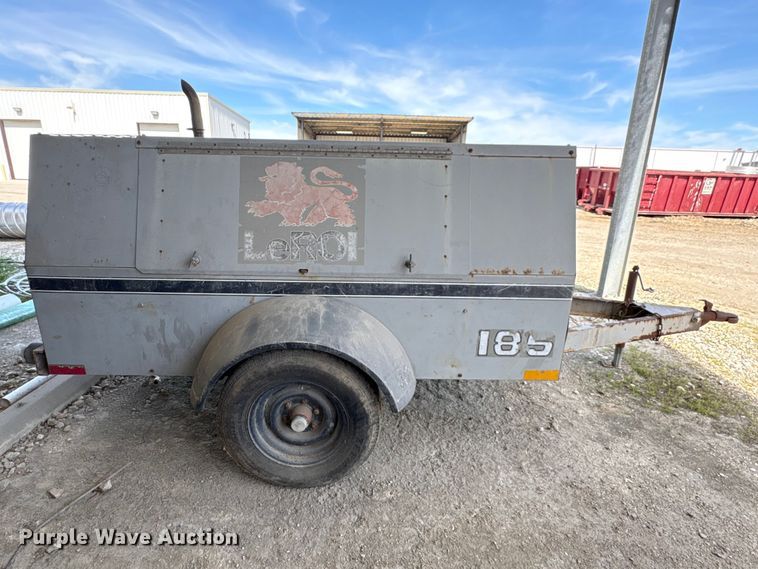 image for item EA7243 1995 LeRoi Q185DJ-E air compressor
