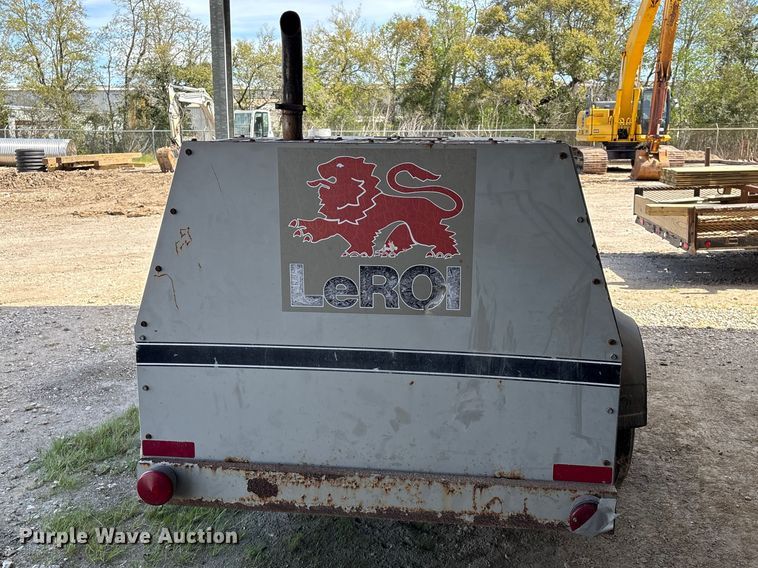 image for item EA7243 1995 LeRoi Q185DJ-E air compressor