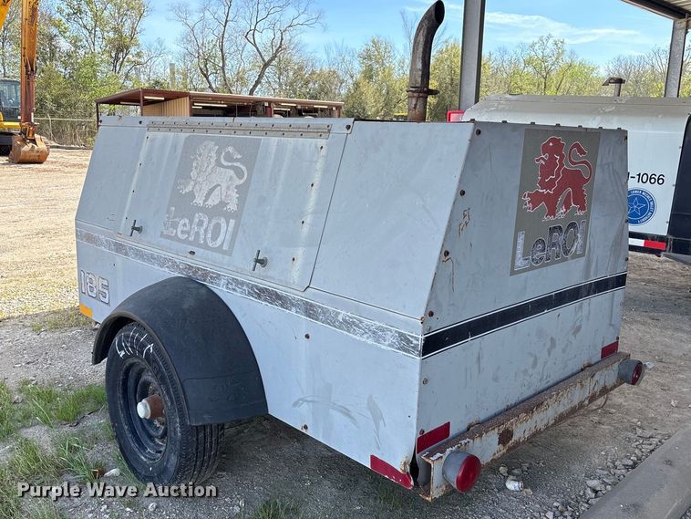 image for item EA7243 1995 LeRoi Q185DJ-E air compressor