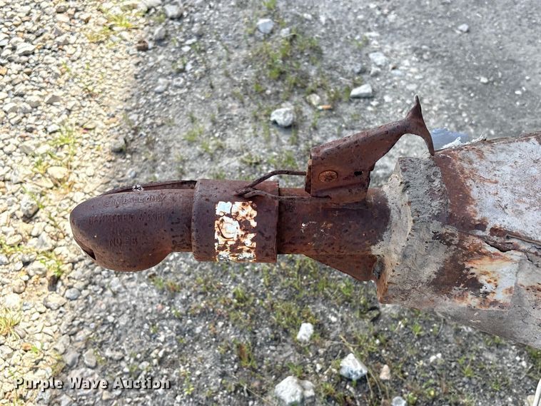 image for item EA7243 1995 LeRoi Q185DJ-E air compressor