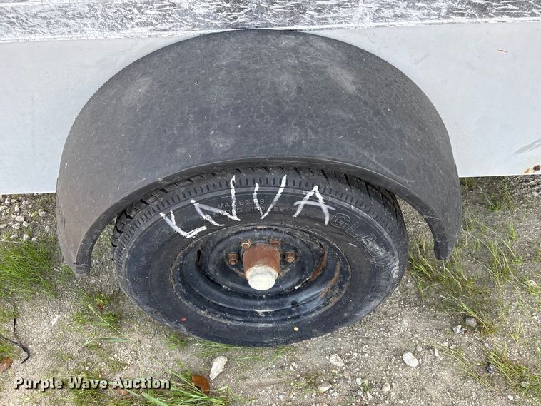 image for item EA7243 1995 LeRoi Q185DJ-E air compressor