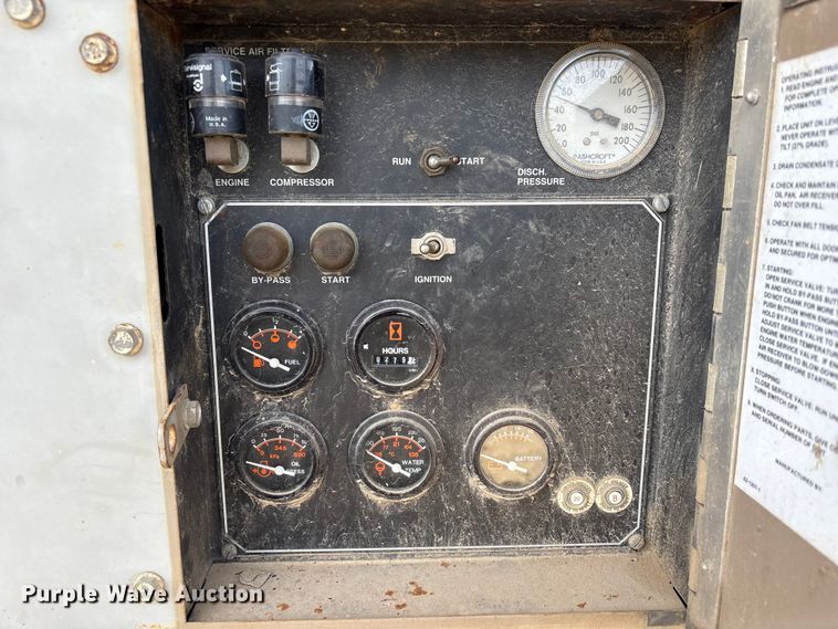 image for item EA7243 1995 LeRoi Q185DJ-E air compressor