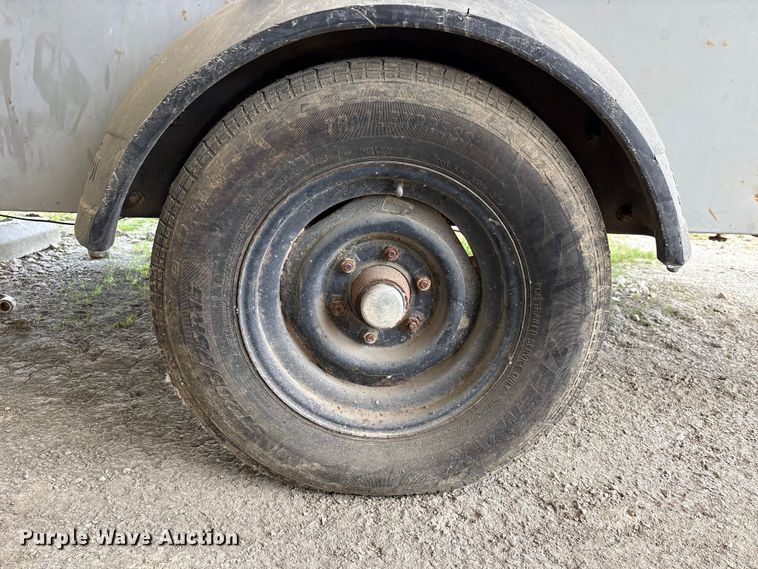 image for item EA7243 1995 LeRoi Q185DJ-E air compressor