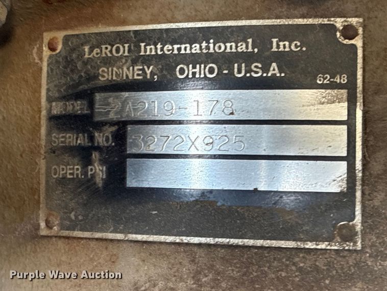 image for item EA7243 1995 LeRoi Q185DJ-E air compressor