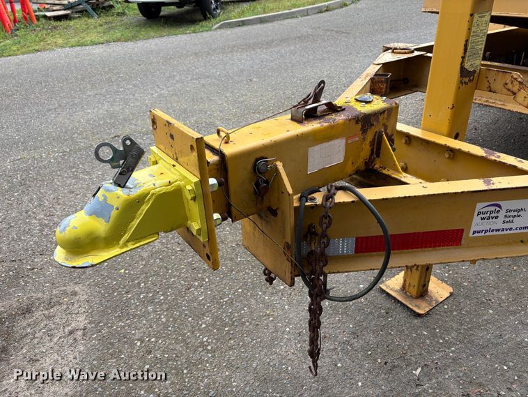 image for item EC8265 2000 Zieman Z-P21699 tilt deck utility trailer