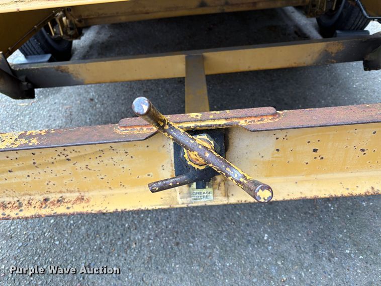 image for item EC8265 2000 Zieman Z-P21699 tilt deck utility trailer