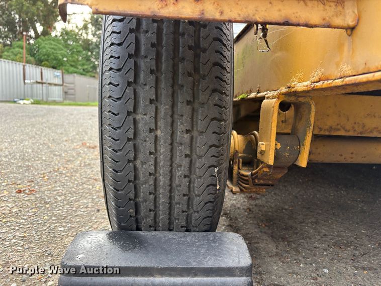 image for item EC8265 2000 Zieman Z-P21699 tilt deck utility trailer