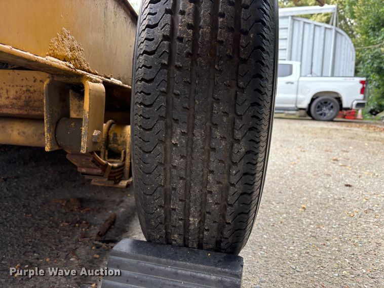 image for item EC8265 2000 Zieman Z-P21699 tilt deck utility trailer