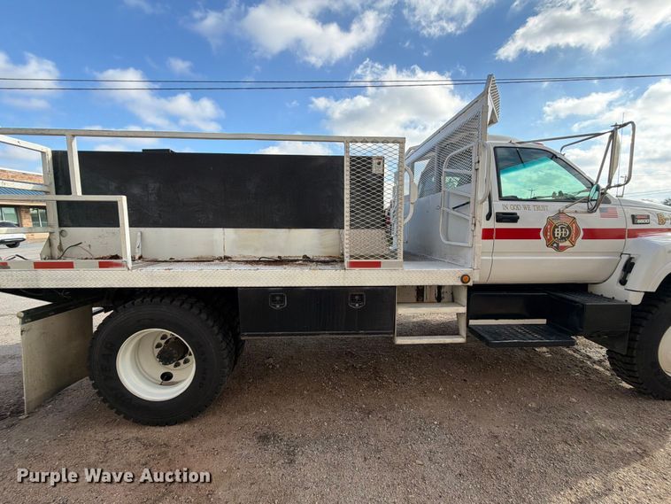 image for item ED5193 2002 GMC C6500 brush fire truck
