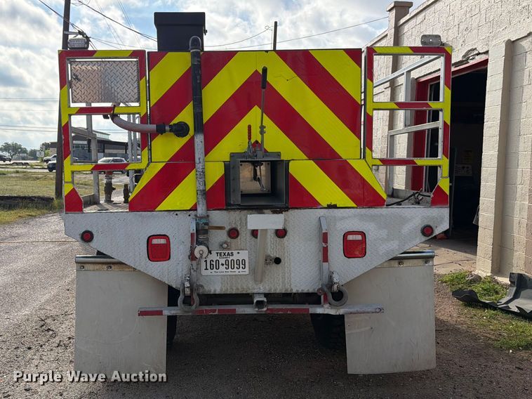 image for item ED5193 2002 GMC C6500 brush fire truck