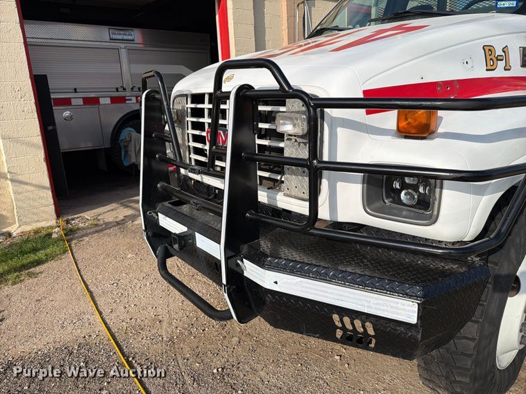 image for item ED5193 2002 GMC C6500 brush fire truck