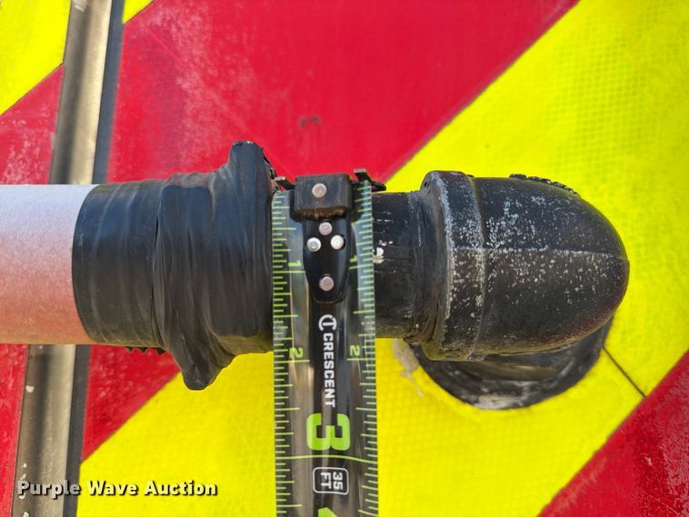 image for item ED5193 2002 GMC C6500 brush fire truck