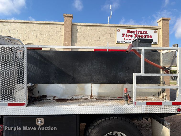 image for item ED5193 2002 GMC C6500 brush fire truck