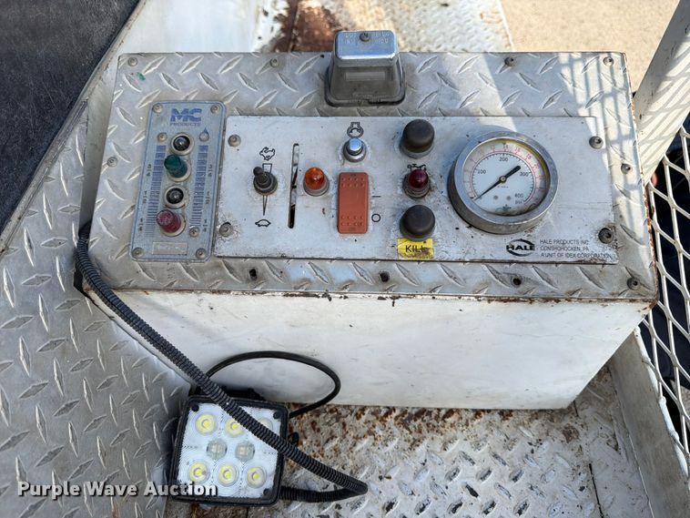 image for item ED5193 2002 GMC C6500 brush fire truck