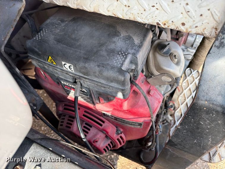 image for item ED5193 2002 GMC C6500 brush fire truck