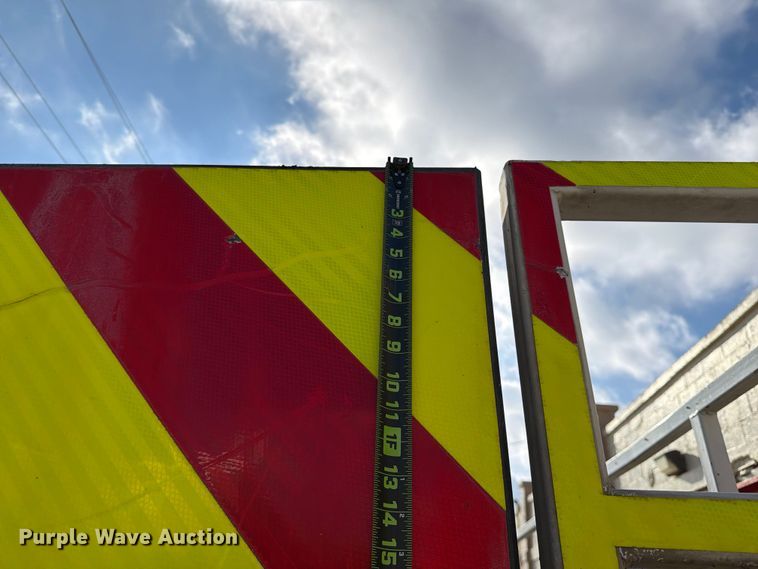 image for item ED5193 2002 GMC C6500 brush fire truck