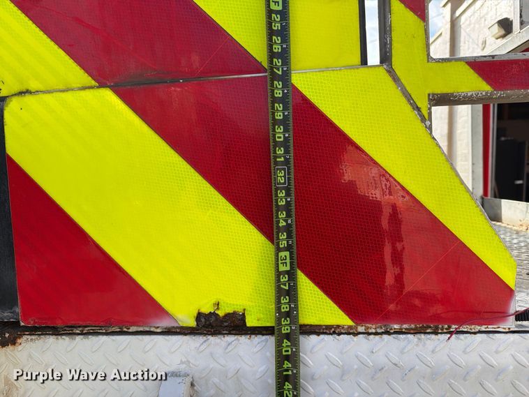 image for item ED5193 2002 GMC C6500 brush fire truck