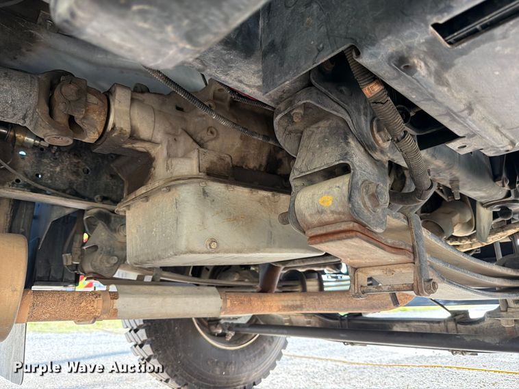 image for item ED5193 2002 GMC C6500 brush fire truck