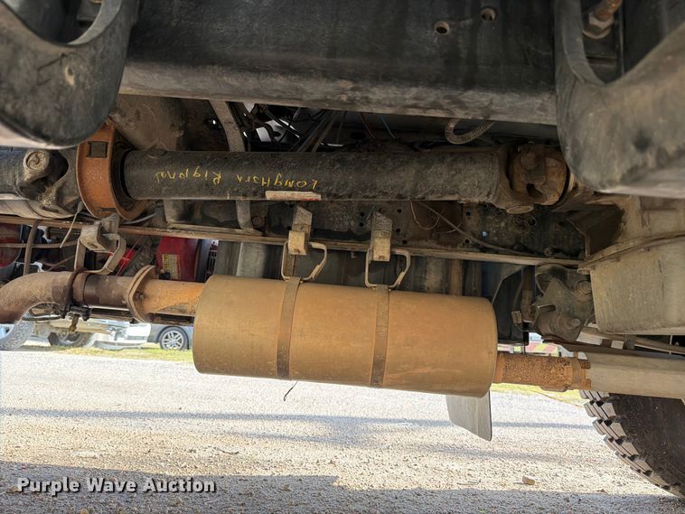 image for item ED5193 2002 GMC C6500 brush fire truck