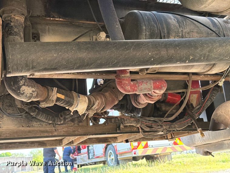 image for item ED5193 2002 GMC C6500 brush fire truck