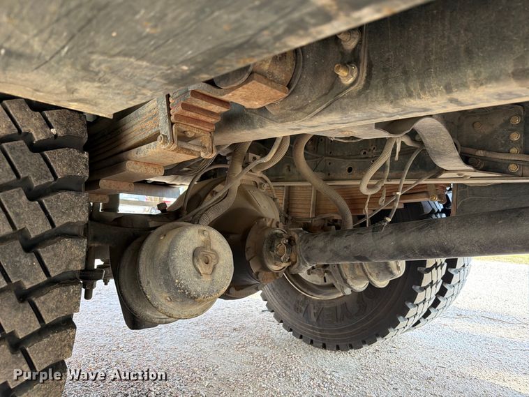 image for item ED5193 2002 GMC C6500 brush fire truck