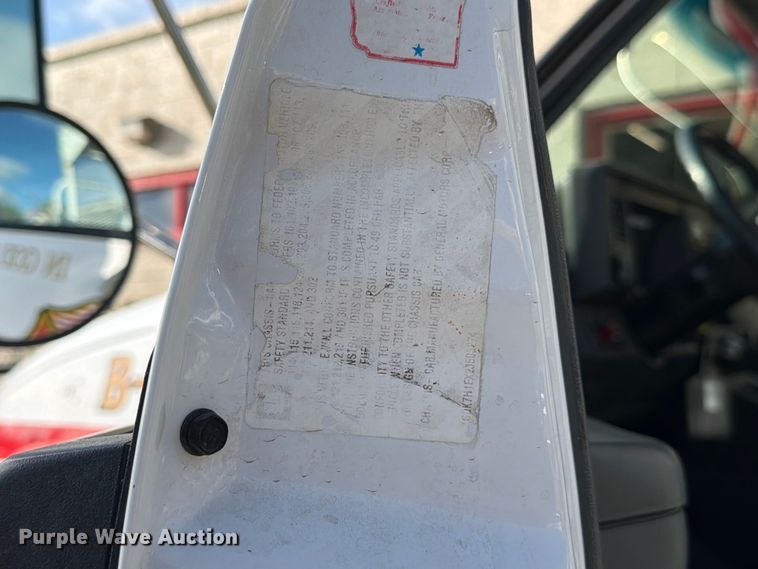 image for item ED5193 2002 GMC C6500 brush fire truck