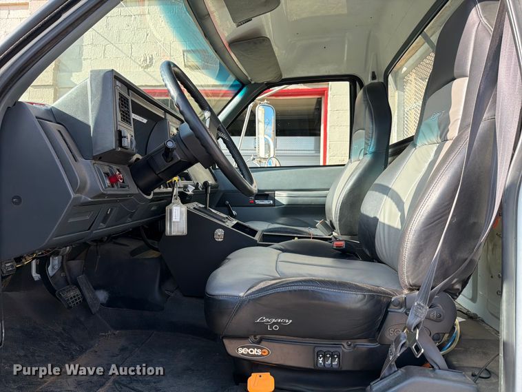 image for item ED5193 2002 GMC C6500 brush fire truck