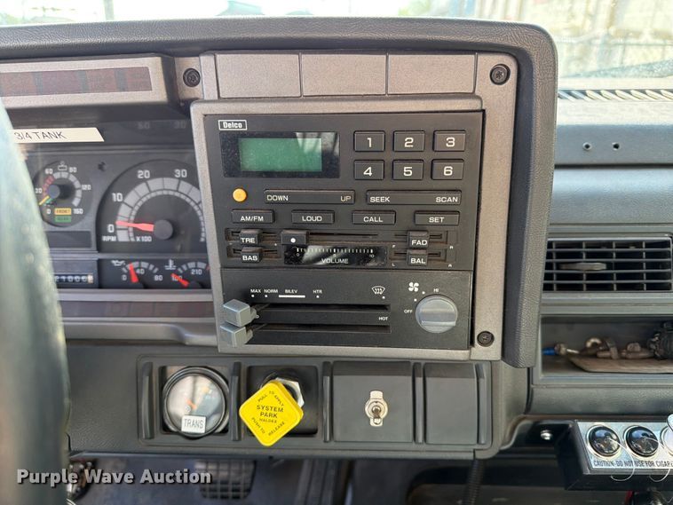 image for item ED5193 2002 GMC C6500 brush fire truck