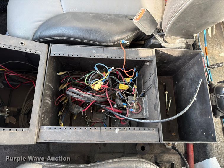 image for item ED5193 2002 GMC C6500 brush fire truck