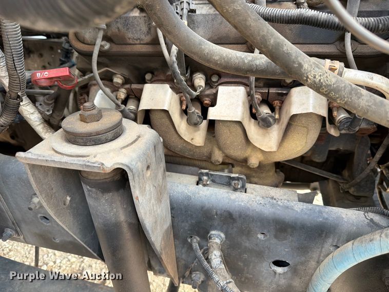 image for item ED5193 2002 GMC C6500 brush fire truck