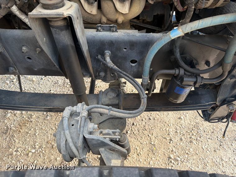 image for item ED5193 2002 GMC C6500 brush fire truck