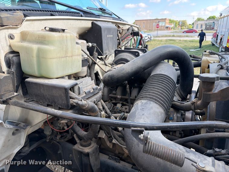 image for item ED5193 2002 GMC C6500 brush fire truck