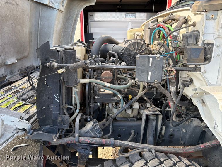 image for item ED5193 2002 GMC C6500 brush fire truck