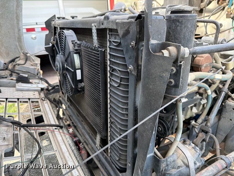 image for item ED5193 2002 GMC C6500 brush fire truck