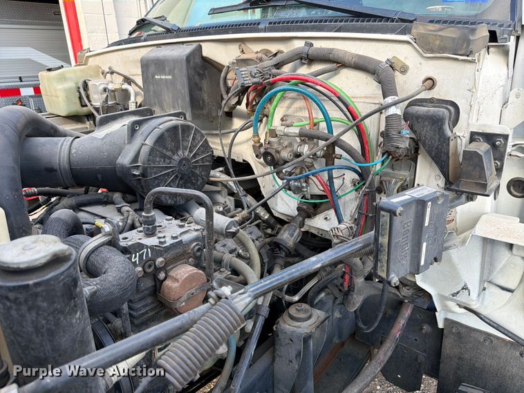 image for item ED5193 2002 GMC C6500 brush fire truck