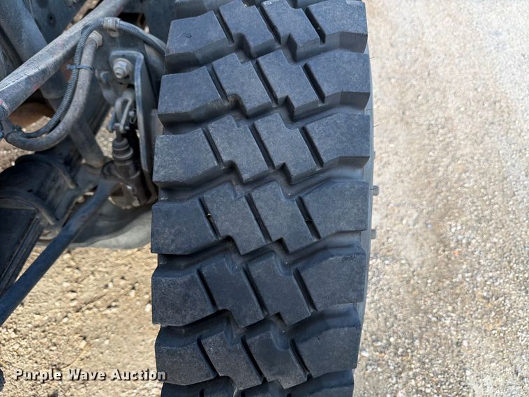 image for item ED5193 2002 GMC C6500 brush fire truck