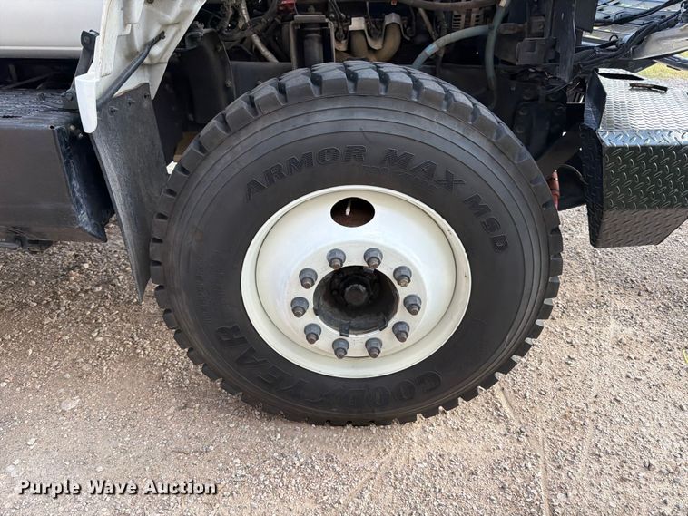 image for item ED5193 2002 GMC C6500 brush fire truck