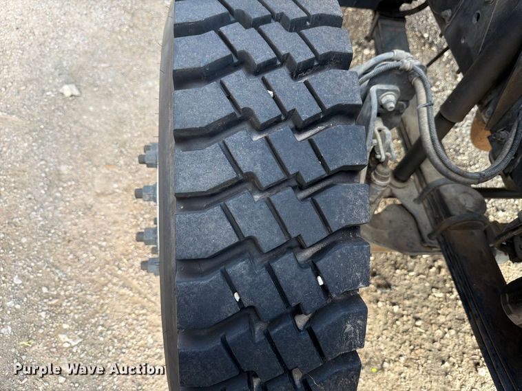 image for item ED5193 2002 GMC C6500 brush fire truck