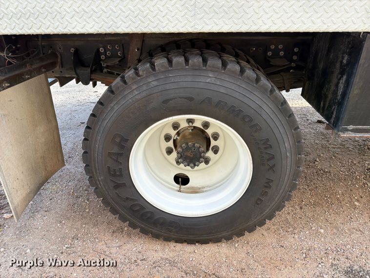 image for item ED5193 2002 GMC C6500 brush fire truck