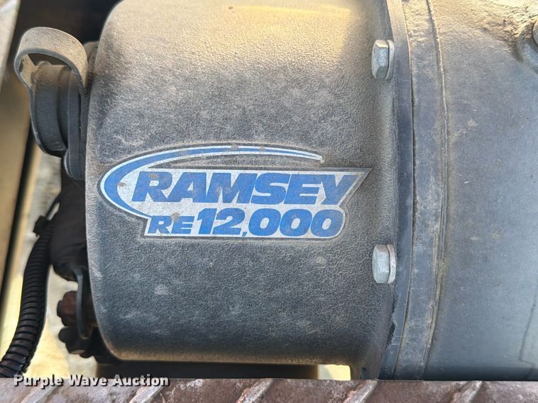 image for item ED5194 2002 International 4900 pumper fire truck