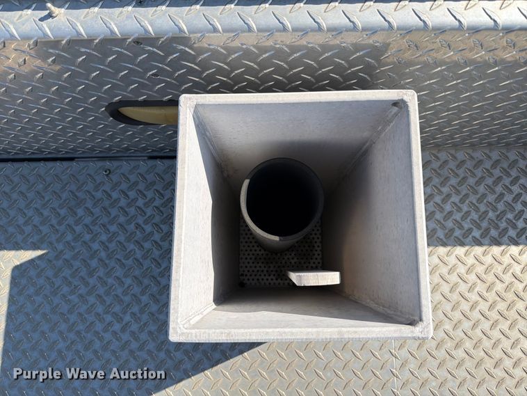 image for item ED5194 2002 International 4900 pumper fire truck