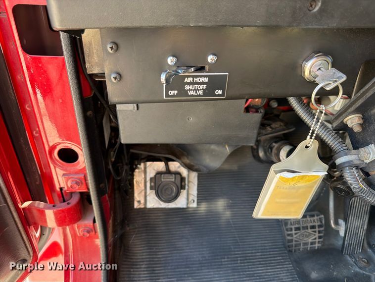 image for item ED5194 2002 International 4900 pumper fire truck