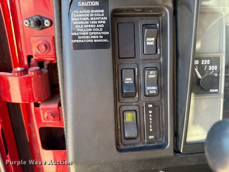 image for item ED5194 2002 International 4900 pumper fire truck