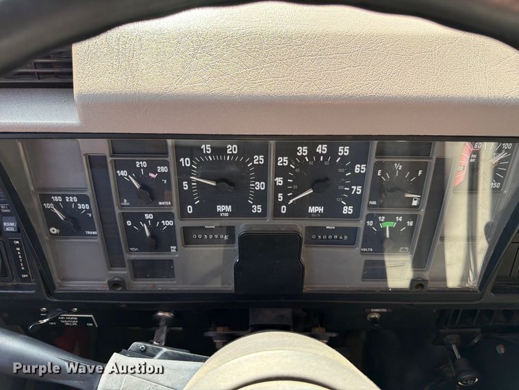 image for item ED5194 2002 International 4900 pumper fire truck