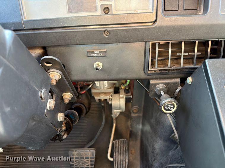 image for item ED5194 2002 International 4900 pumper fire truck