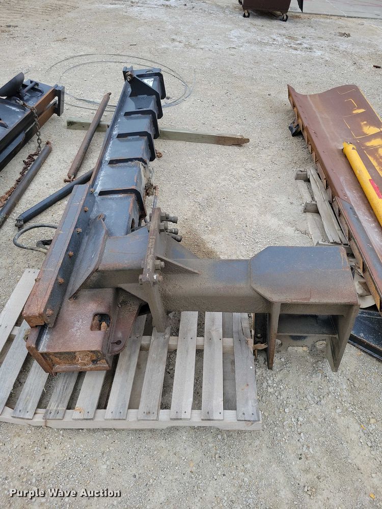 image for item EE0909 John Deere  motor grader wing blade