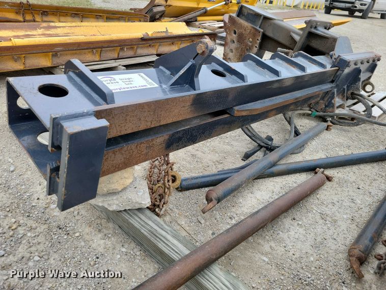 image for item EE0909 John Deere  motor grader wing blade