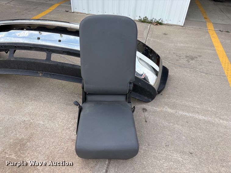 image for item EI5752 Truck parts